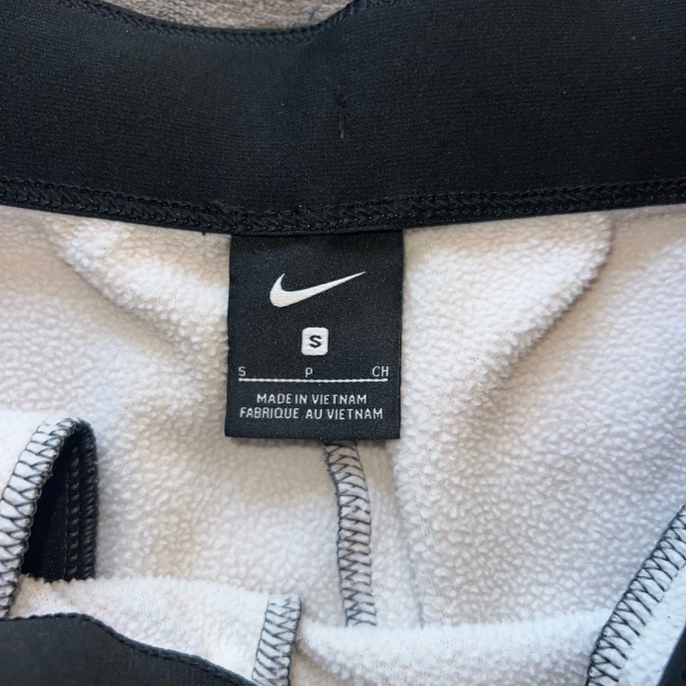 Nike sweatpants - Picture 3 of 5